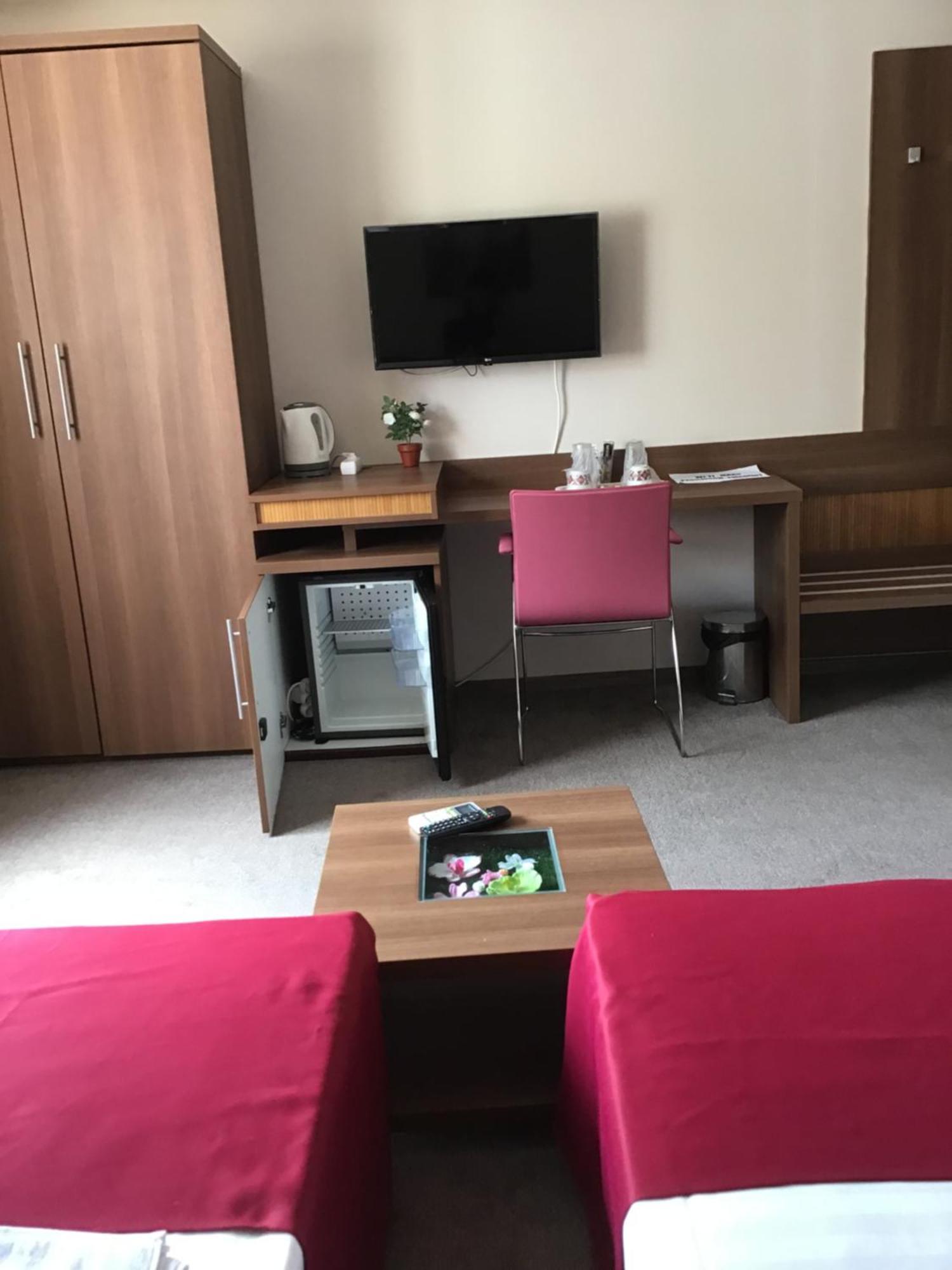 Rora Rose Hotel Букурещ Екстериор снимка
